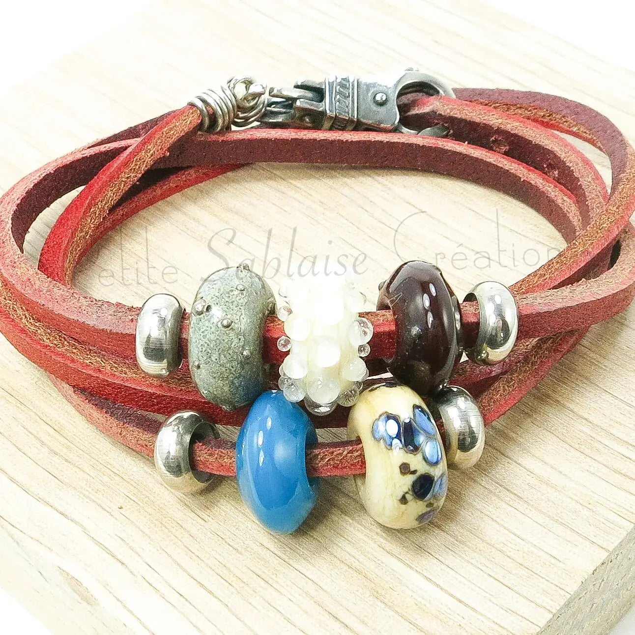 Bracelet Artisanal "Harmonie d'Orient" en Cuir et en Argent - Petite Sablaise