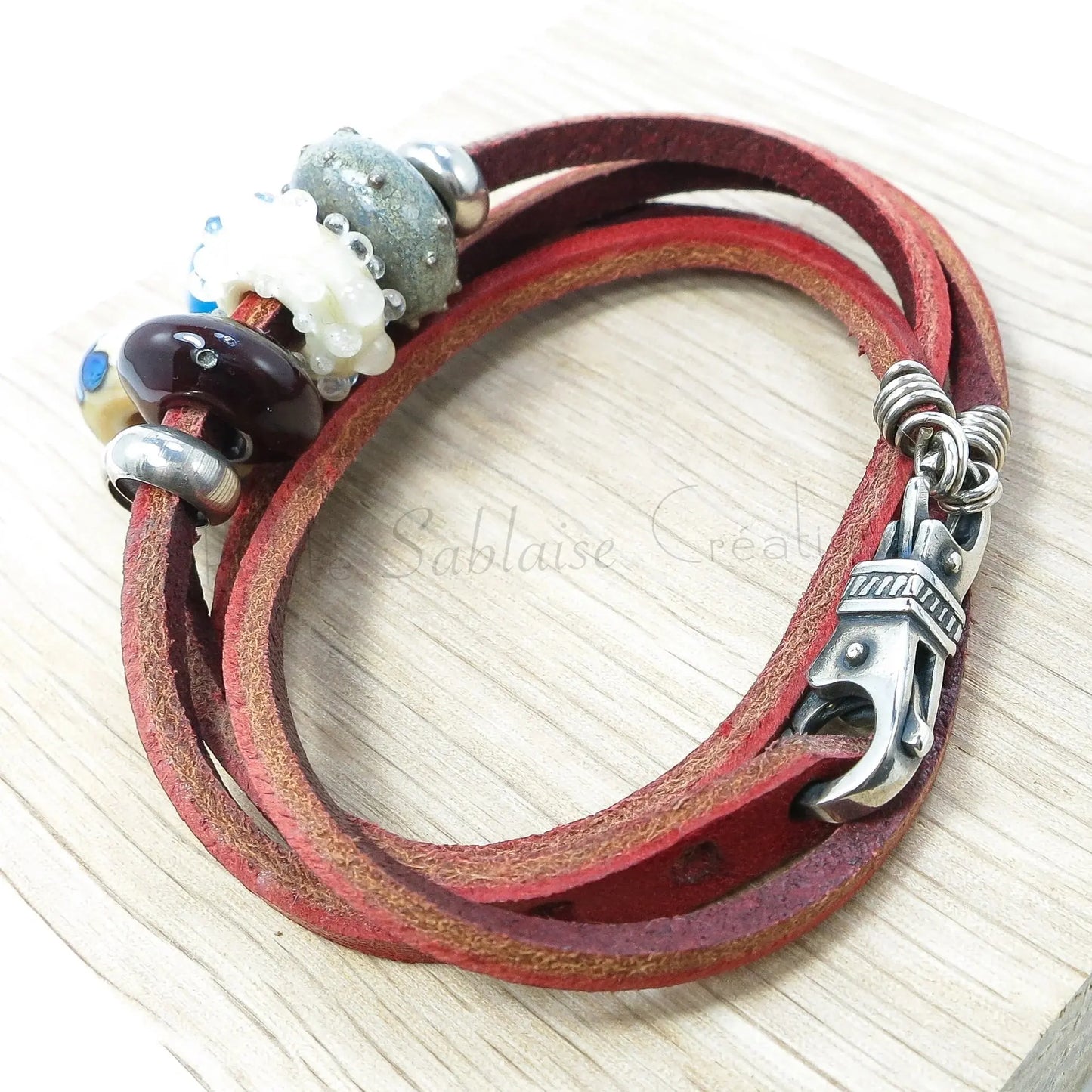 Bracelet Artisanal "Harmonie d'Orient" en Cuir et en Argent - Petite Sablaise