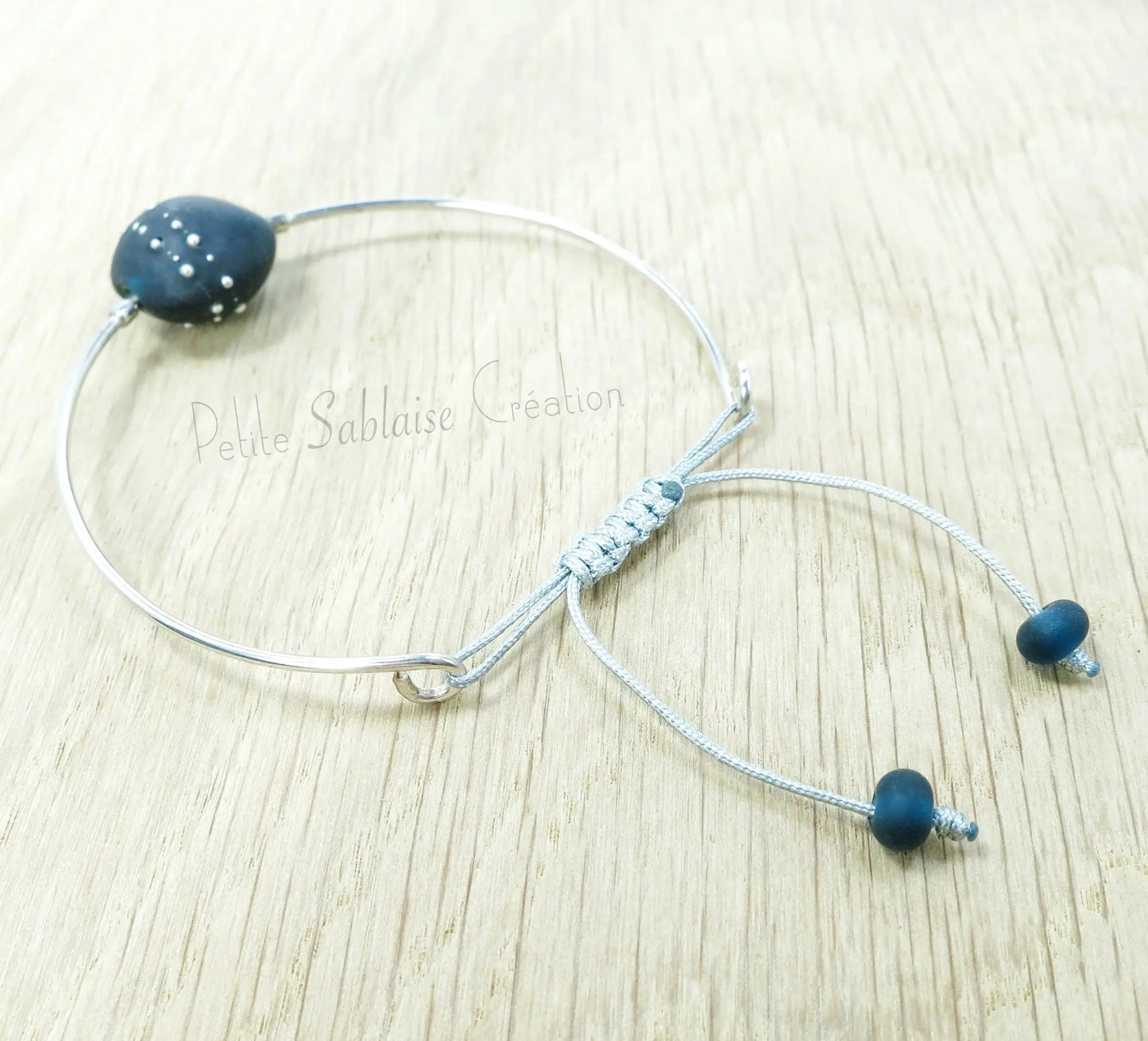Bracelet Fantaisie Artisanal "Dark Blue" mat réglable - Petite Sablaise