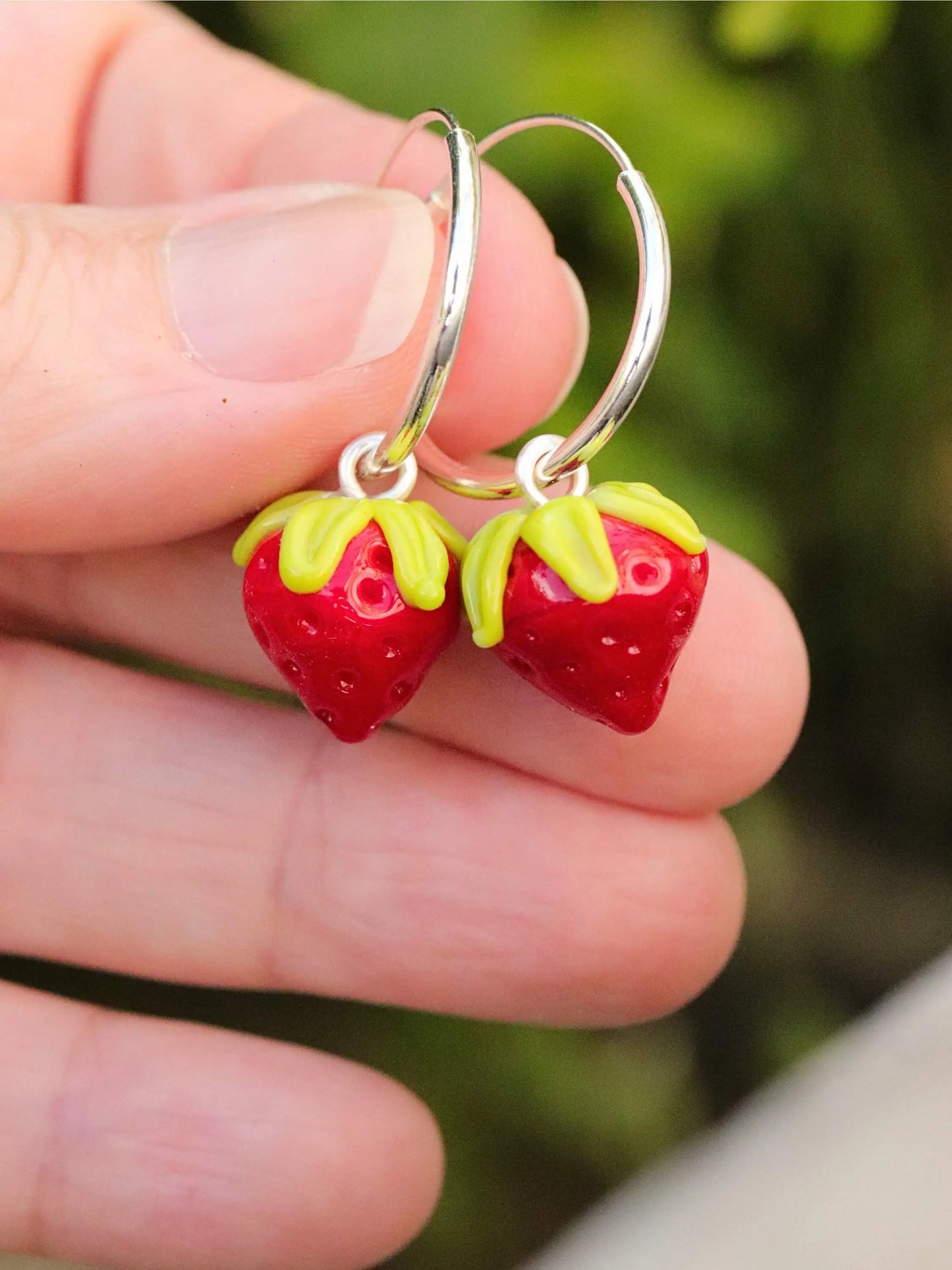 Créoles Fraise en Argent Massif et en Verre de Murano 🍓 Petite Sablaise
