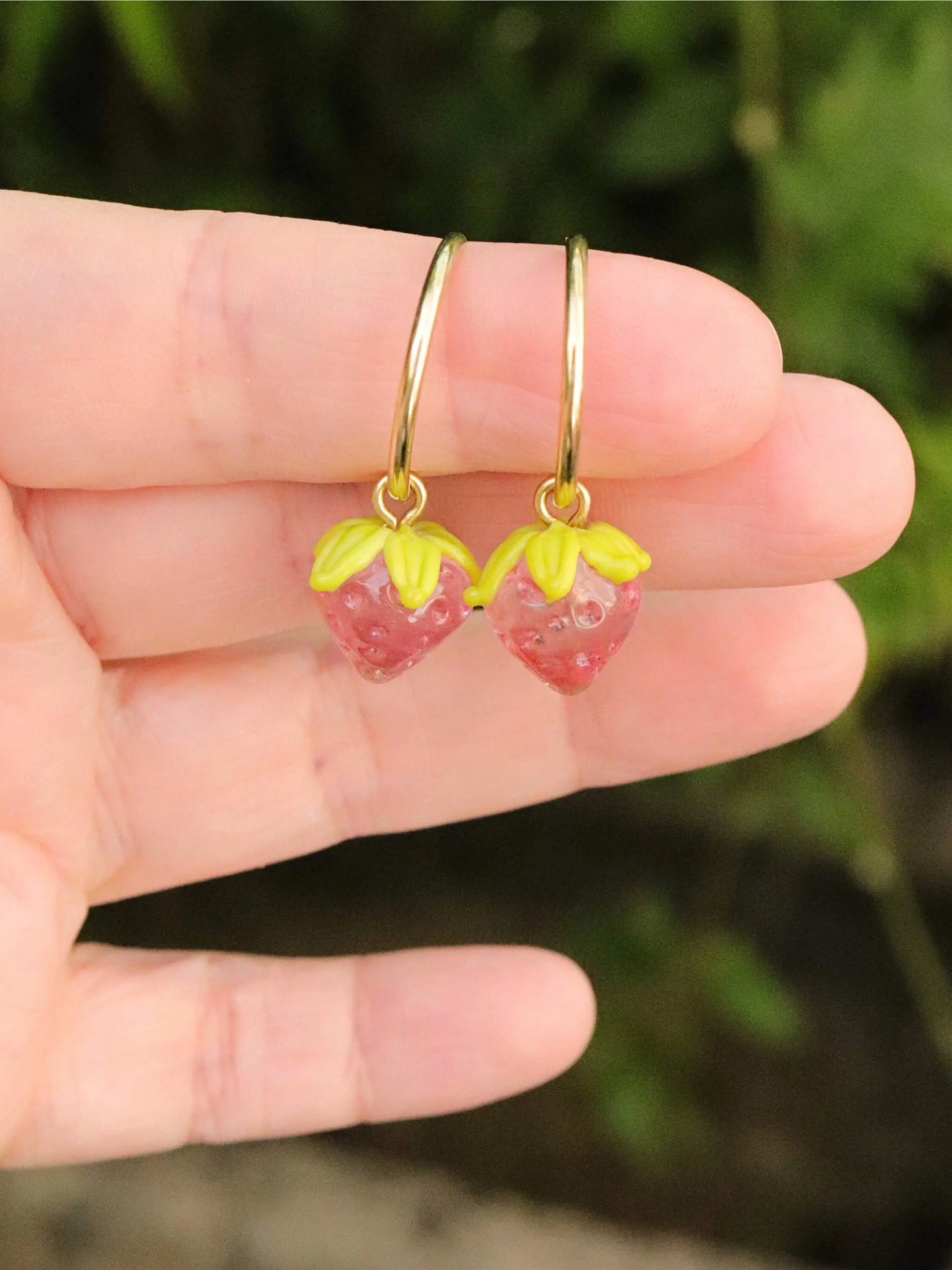 Créoles Fraise rose en Argent Massif plaqué Or 🍓 Petite Sablaise