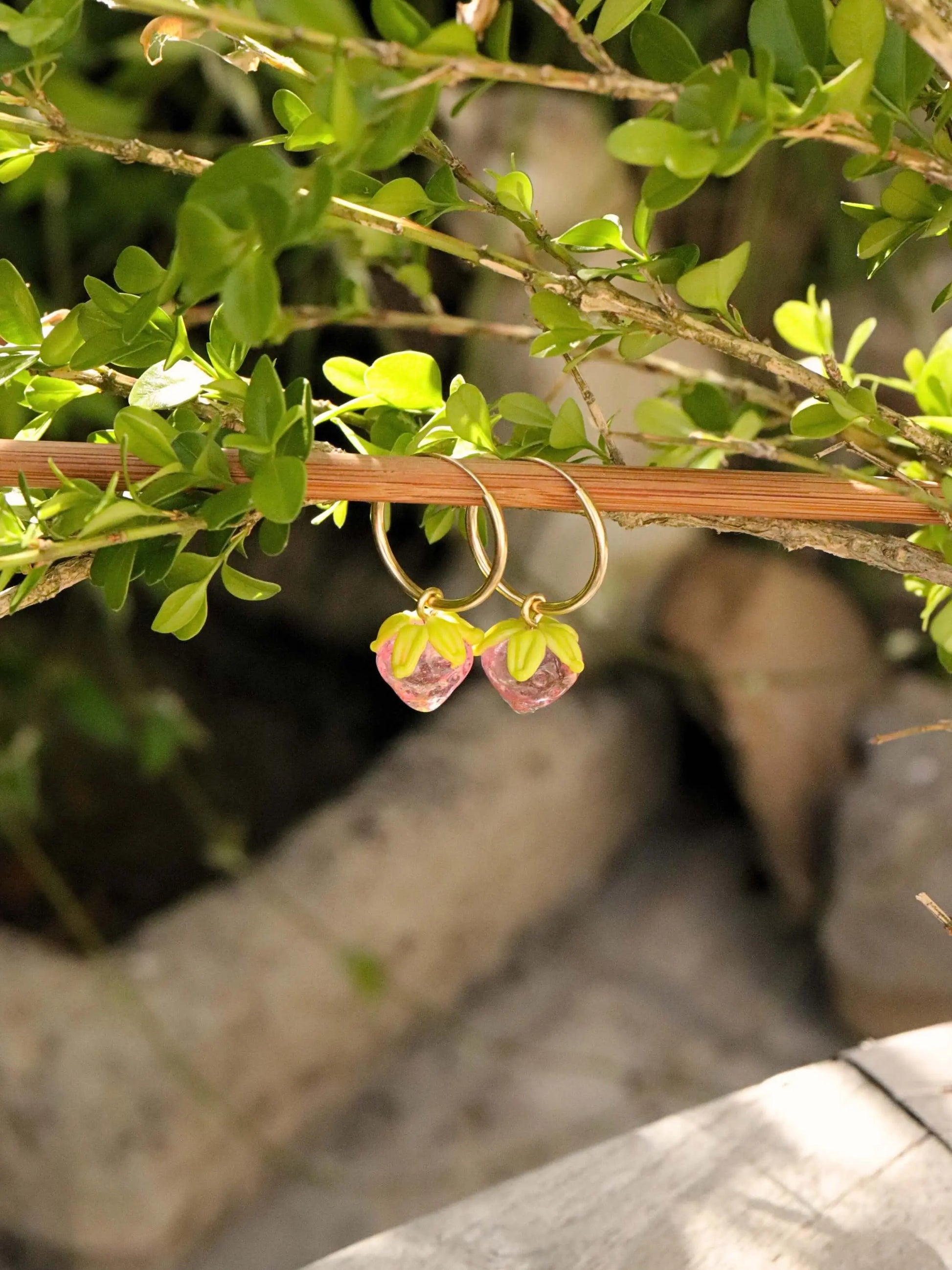 Créoles Fraise rose en Argent Massif plaqué Or 🍓 Petite Sablaise