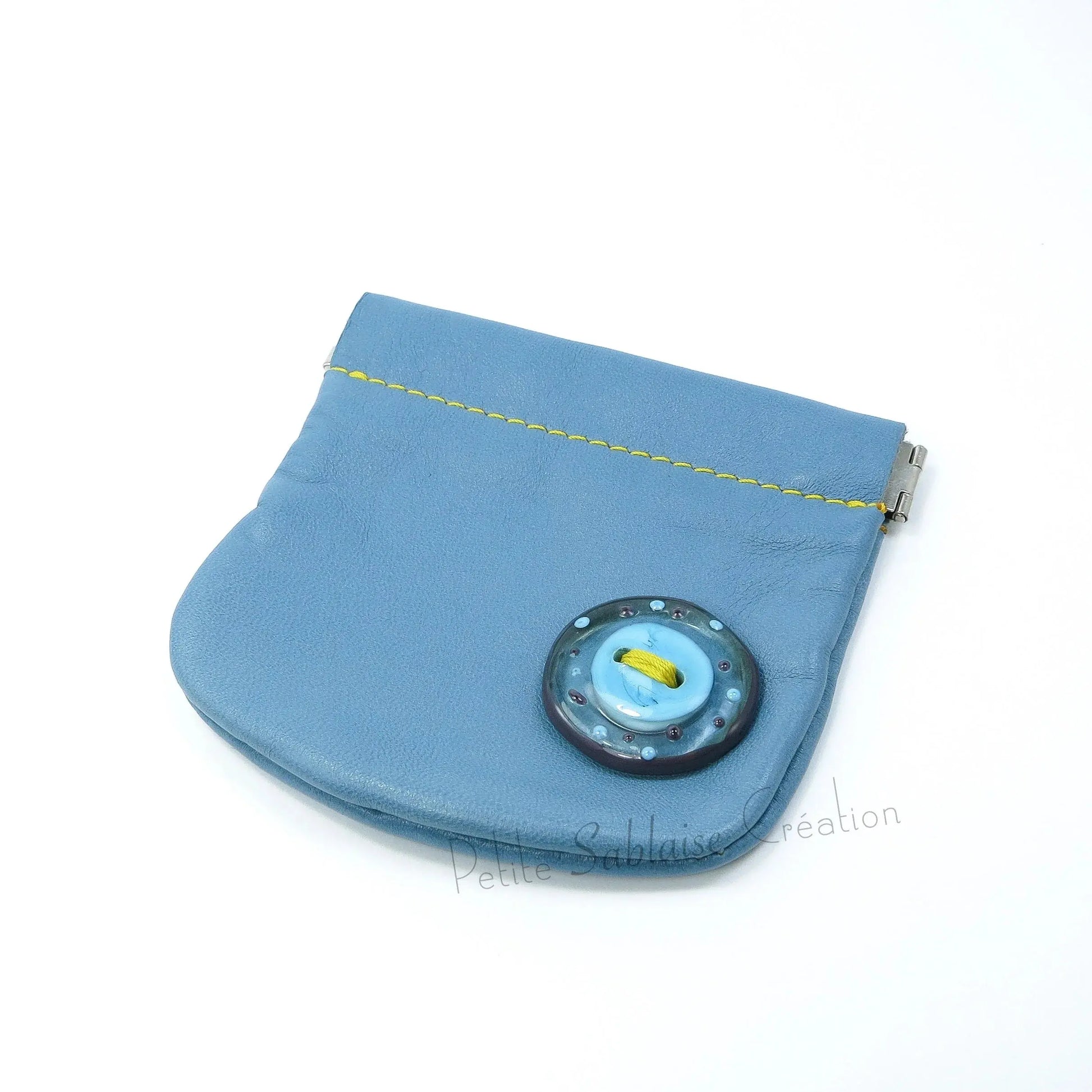Porte-monnaie Artisanal Clic Clac en cuir bleu - Petite Sablaise