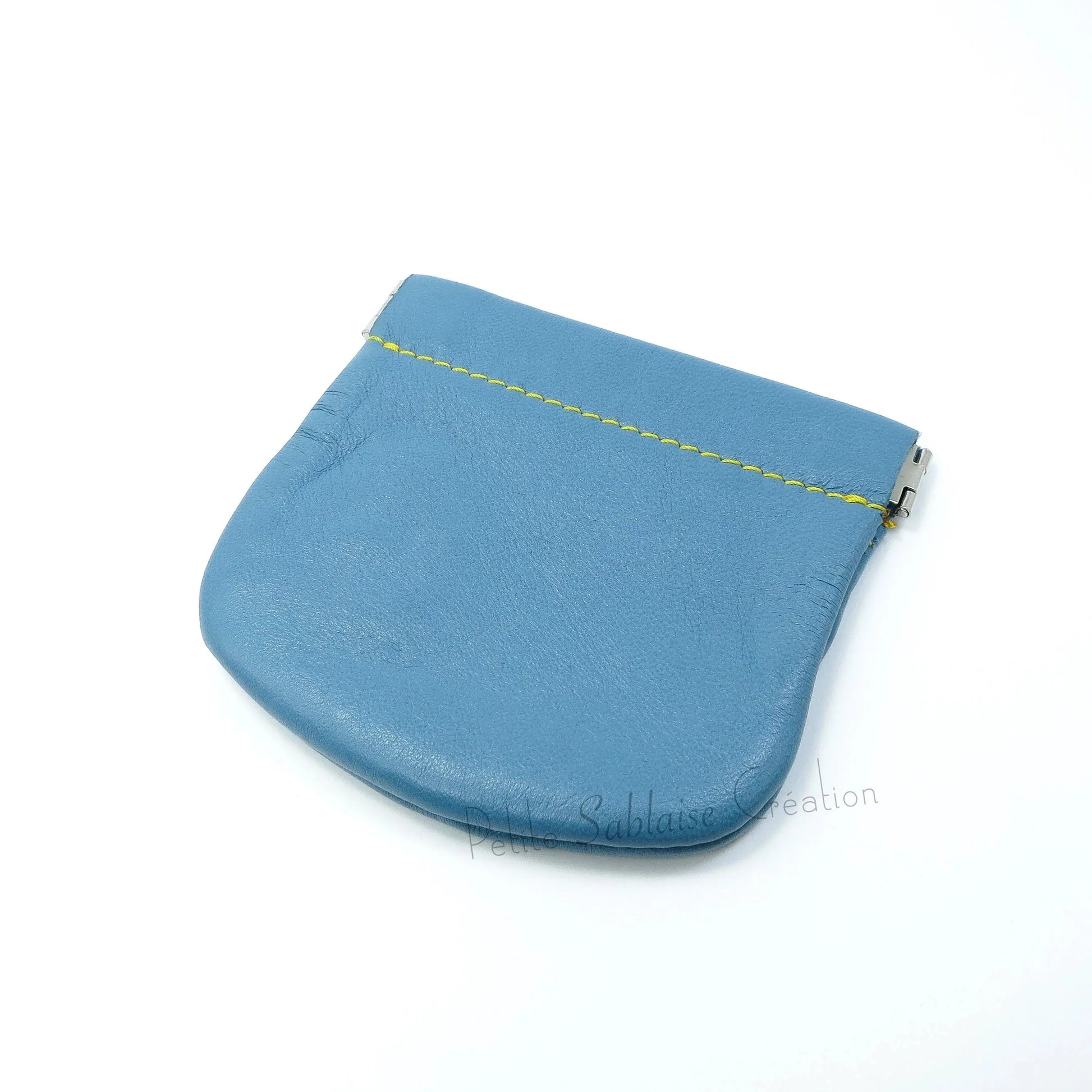 Porte-monnaie Artisanal Clic Clac en cuir bleu - Petite Sablaise