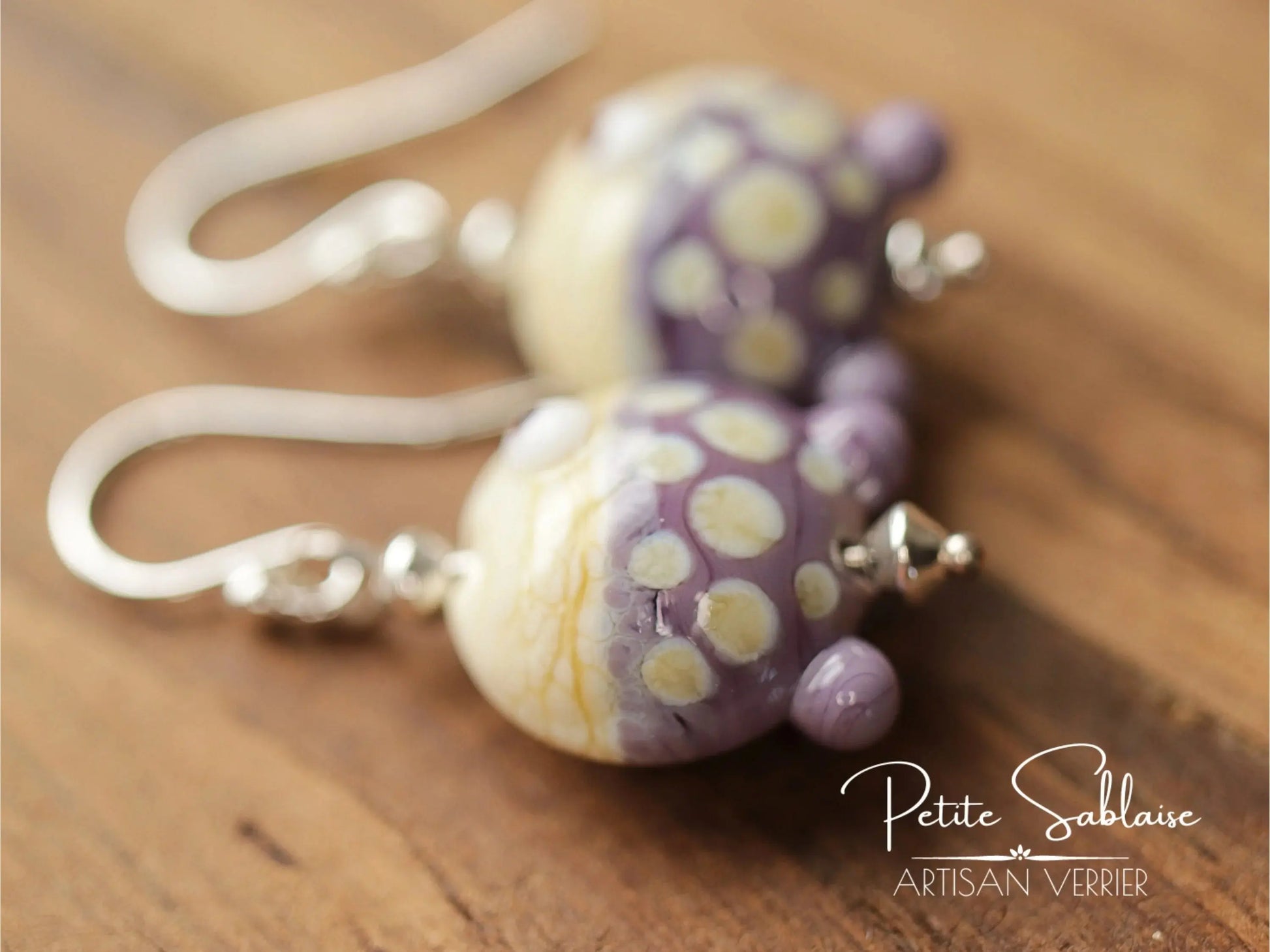 Boucles d'Oreilles Fantaisies Petits Poissons violet en Argent - Petite Sablaise