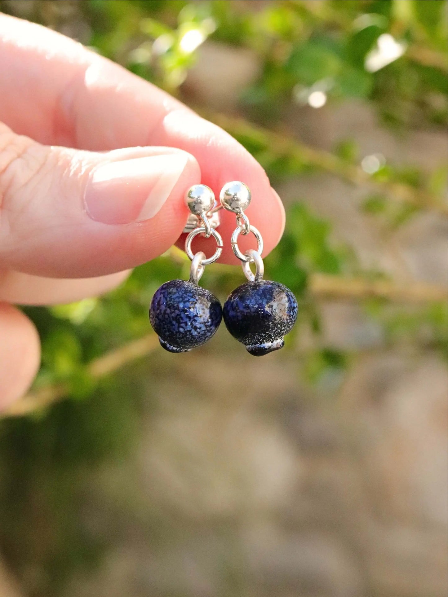 Boucles d'Oreilles Myrtille en Verre de Murano 🫐✨ Petite Sablaise