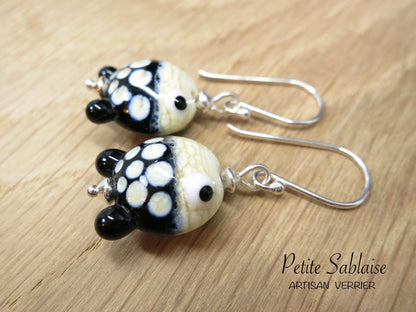 Boucles d'oreilles Fantaisies Petits Poissons noirs et ivoires en Argent - Petite Sablaise