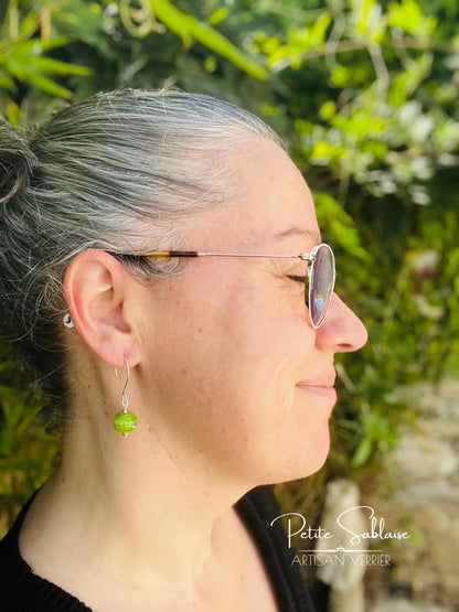 Boucles d'oreilles fantaisies "Absinthe" en Argent portées- Petite Sablaise