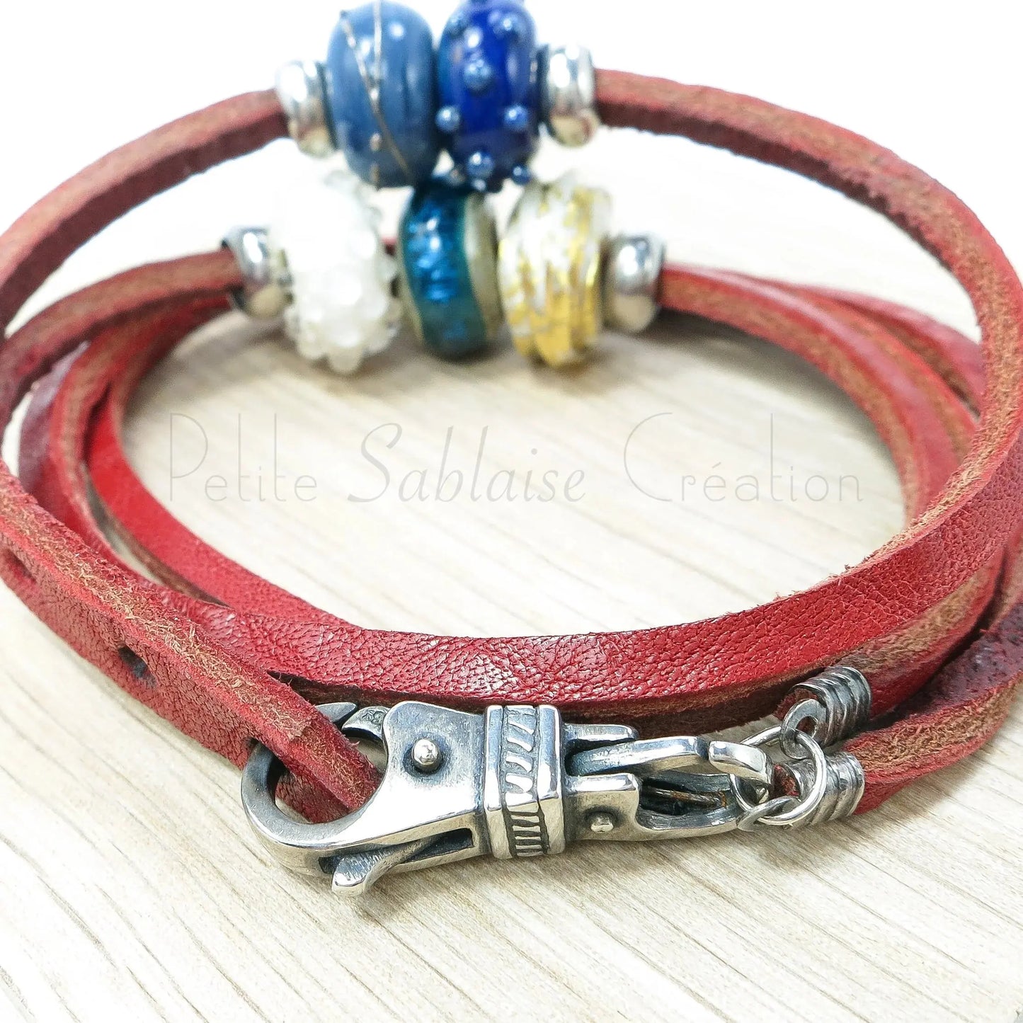 Bracelet Artisanal en Cuir rouge et en Argent massif - Petite Sablaise