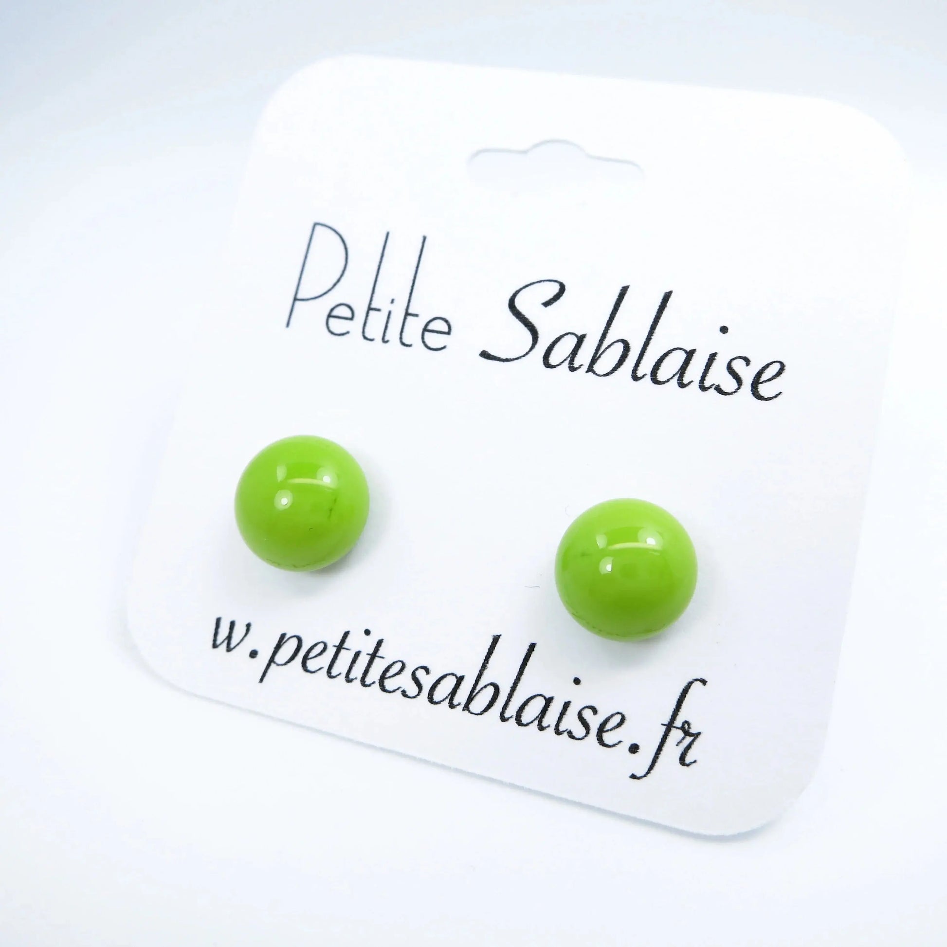 Puces d'Oreilles Fantaisies Vert Pomme Hypoallergénique 🍏 - Petite Sablaise