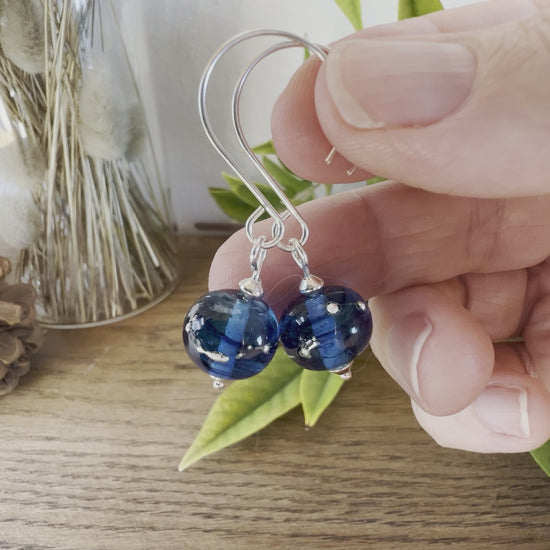 Vidéo Boucles d'oreilles Artisanales "Bleues d'Orient" en Argent