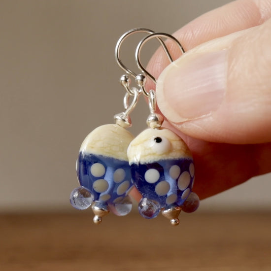 Vidéo Boucles d'Oreilles Fantaisies Petits Poissons bleus